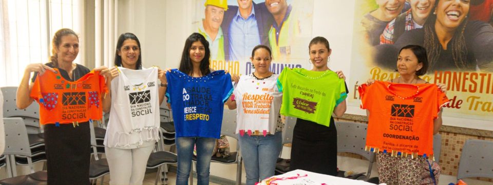 Ateliê Social customização de roupas